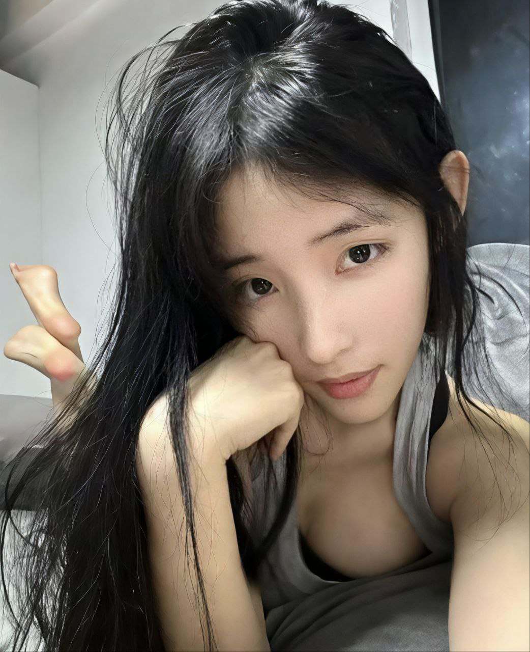 带枪的欧美头像男生,メイリン モデルコレクション メ,观看免费无删减完整版
